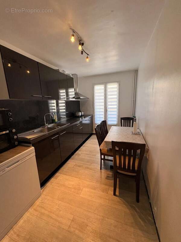 Appartement à MARSEILLE-2E