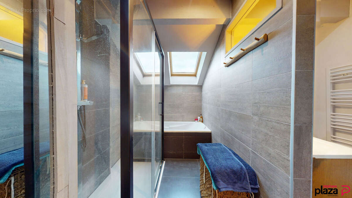 Maison à SCIENTRIER