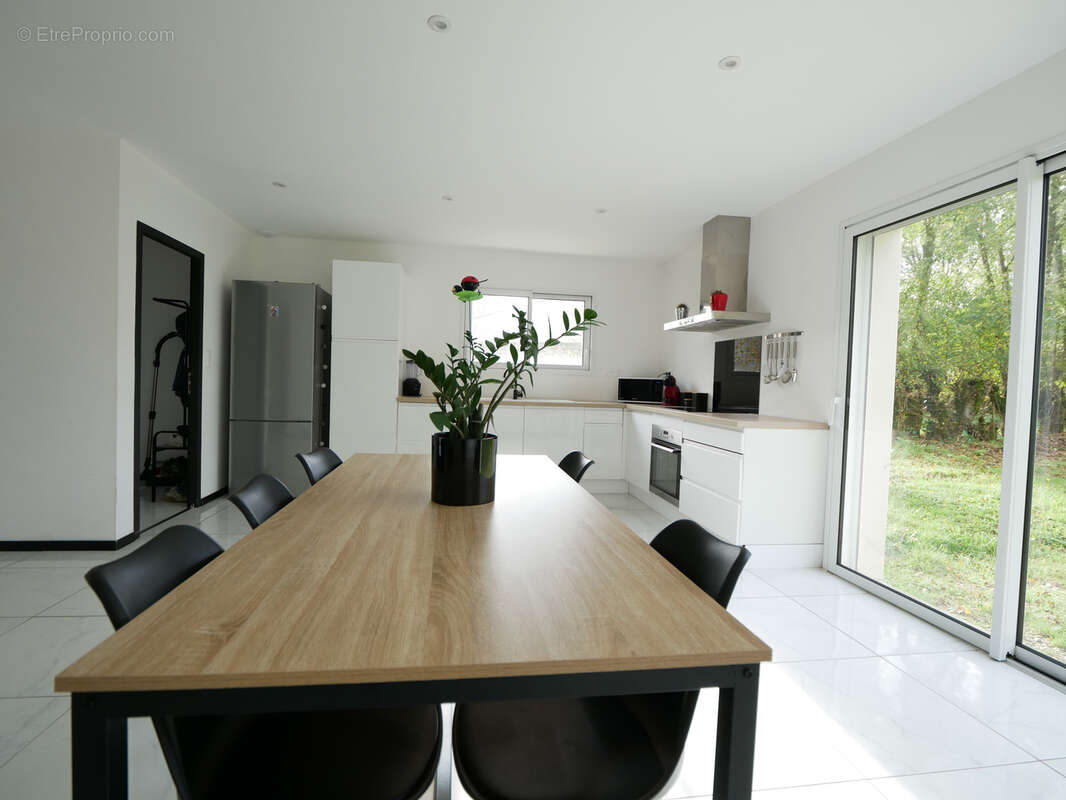 Maison à LE GUE-D&#039;ALLERE