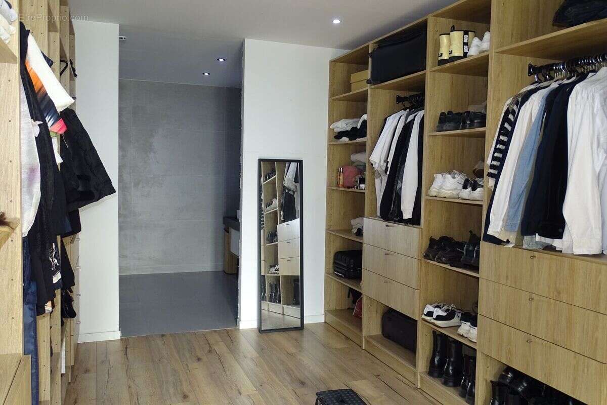 Maison à BONNEUIL-SUR-MARNE