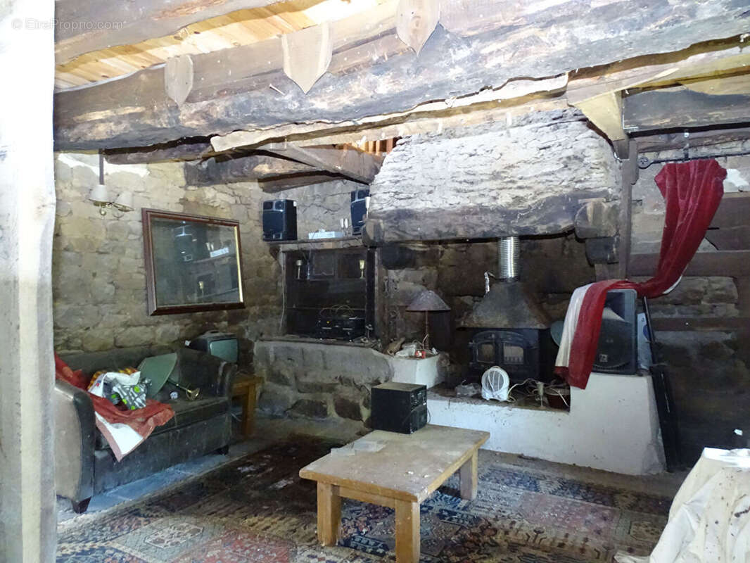 CÔTES-D'ARMOR.  Maison individuelle en pierre à rénover, proche de Saint-Nicolas-du-Pélem - photo 10