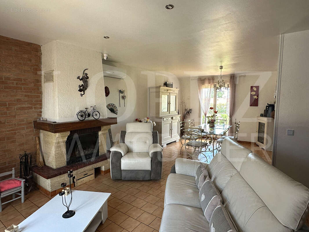 Maison à AIGUEFONDE