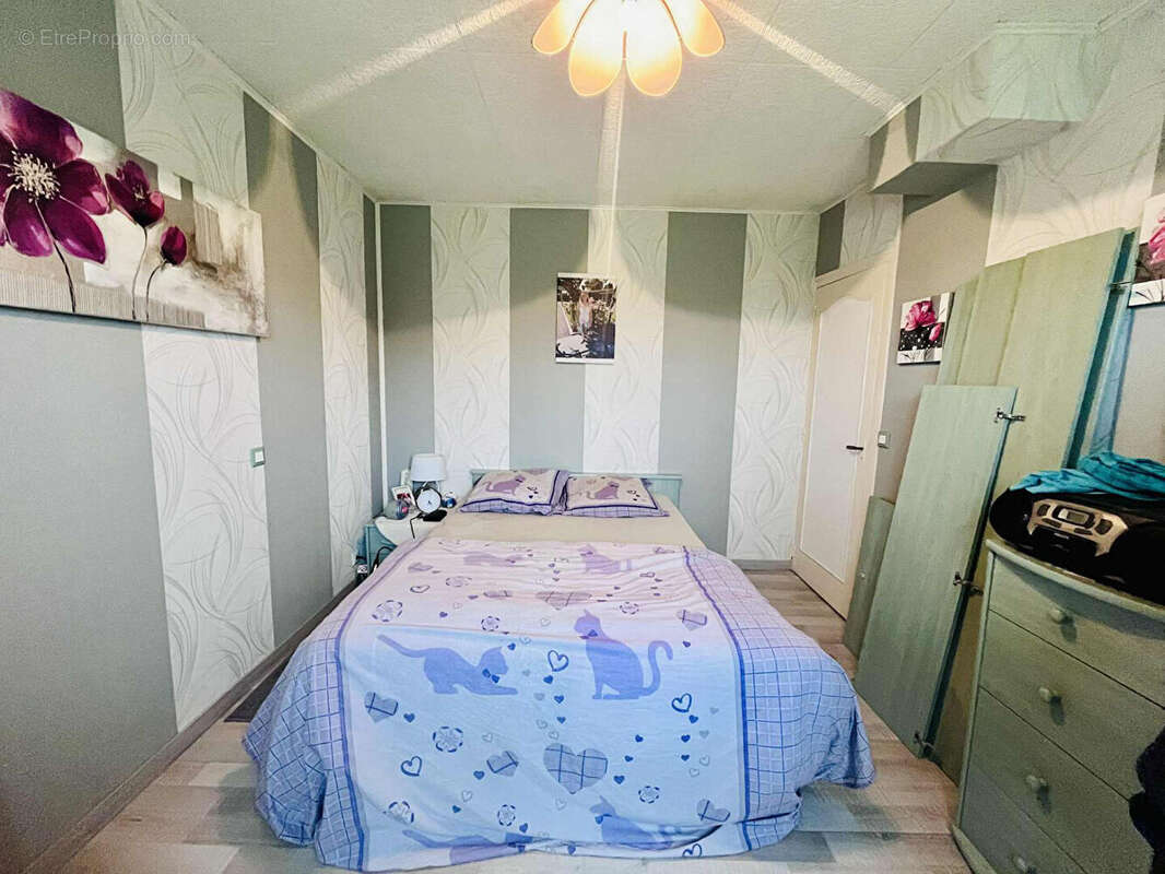 Maison à VIC-SUR-AISNE