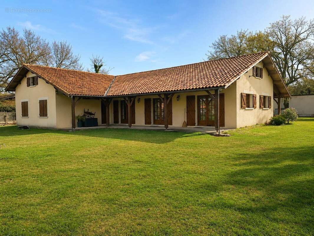Maison à MIOS
