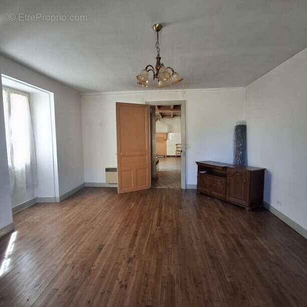 Maison à CHASSENEUIL-SUR-BONNIEURE