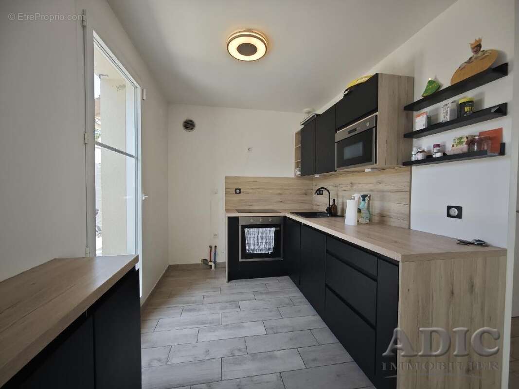 Maison 81 m² à Rouvres  - photo 4