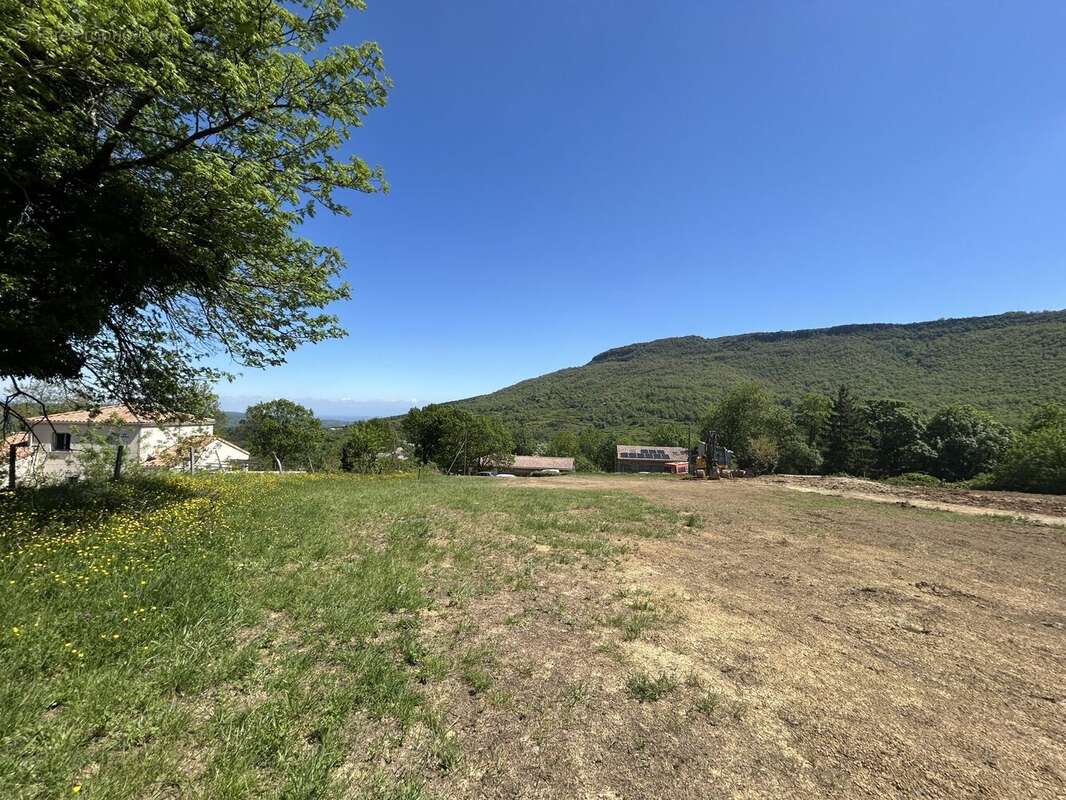 Terrain à ROCHESSAUVE