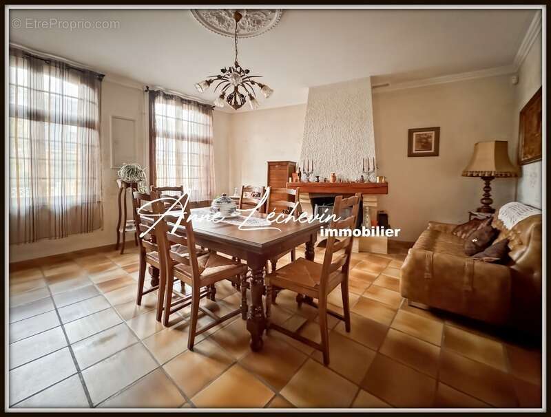 Maison à DOURGES