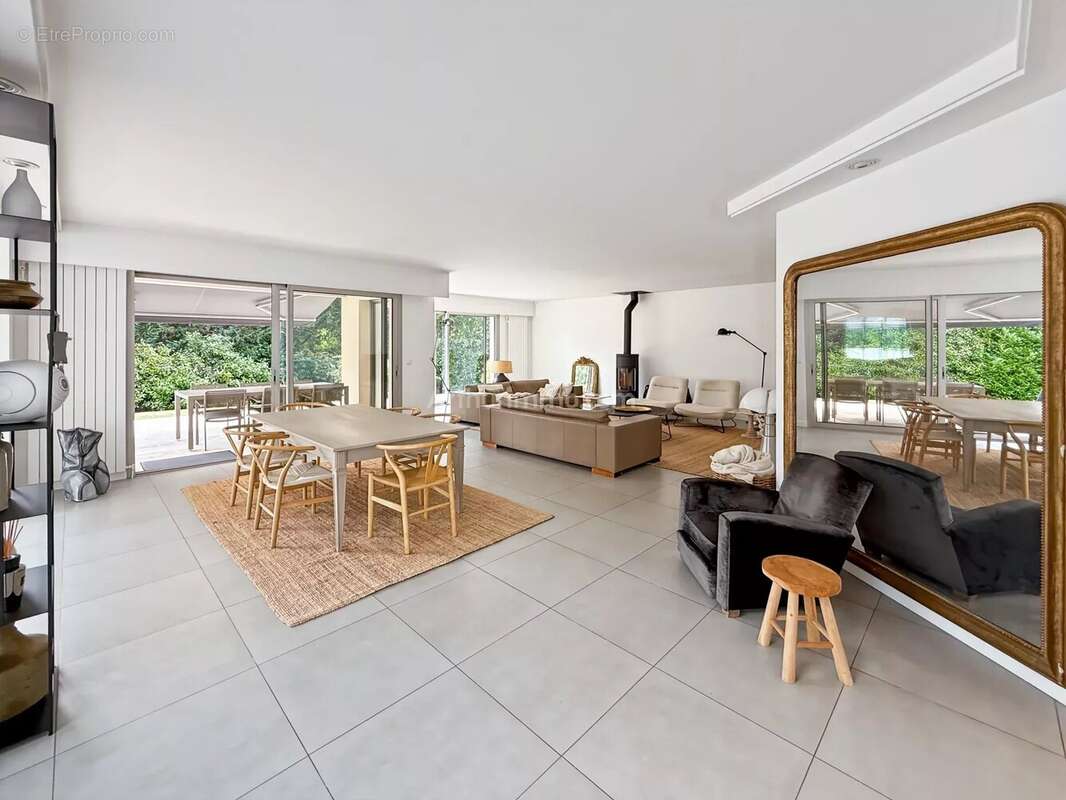 Maison à SOISY-SUR-SEINE