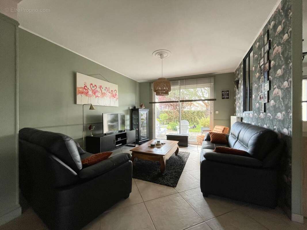 Maison à MONTFORT-LE-GESNOIS