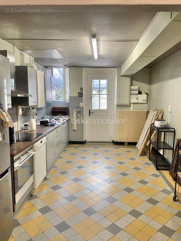 Maison à VILLENEUVE-LA-GUYARD