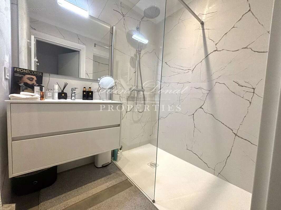 Appartement à MOUGINS