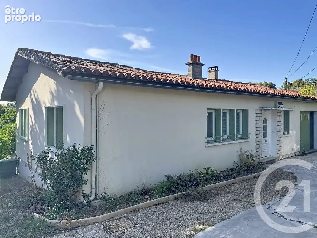 Photo Maison à Soyaux au prix de 222 600€