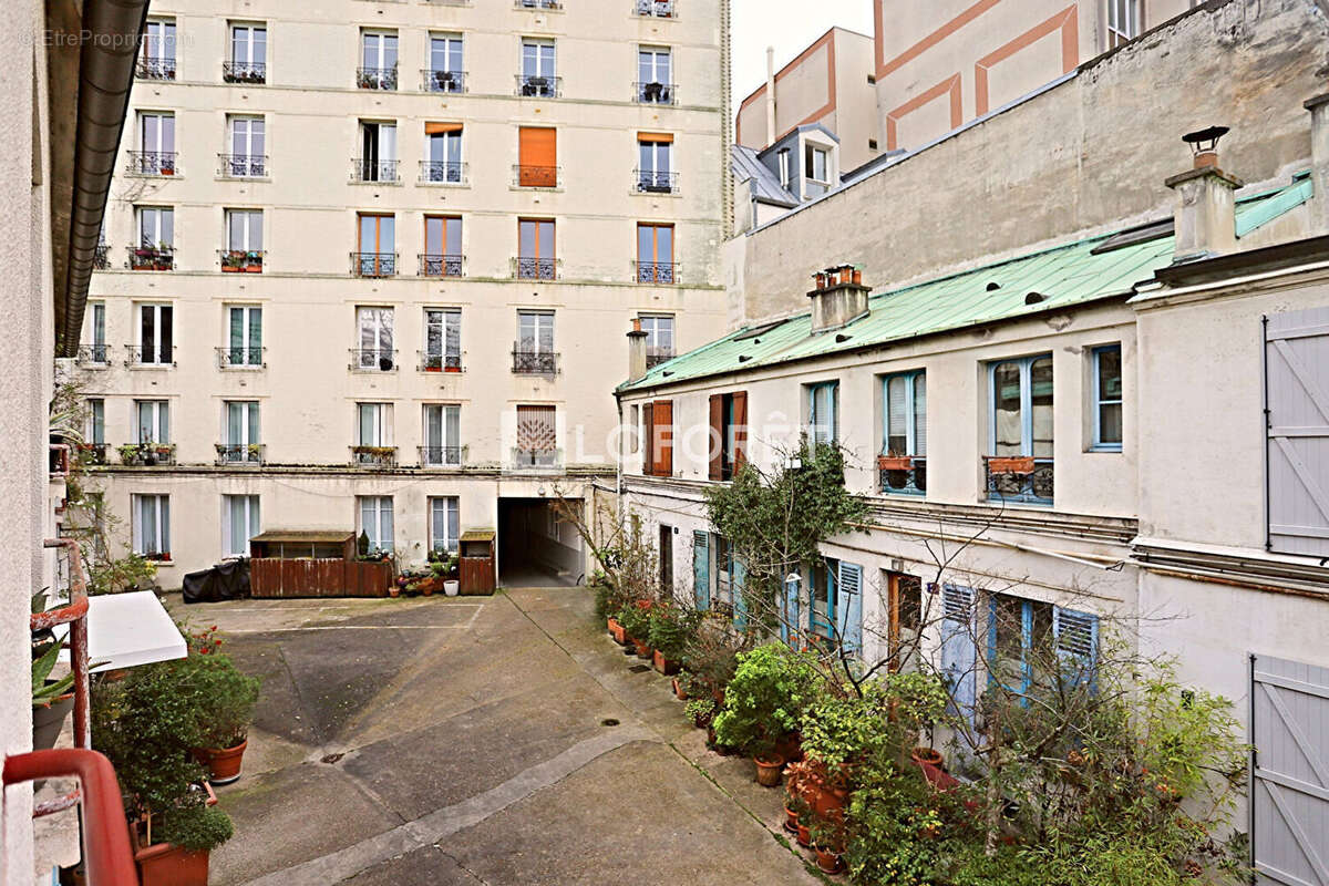 Appartement à PARIS-14E