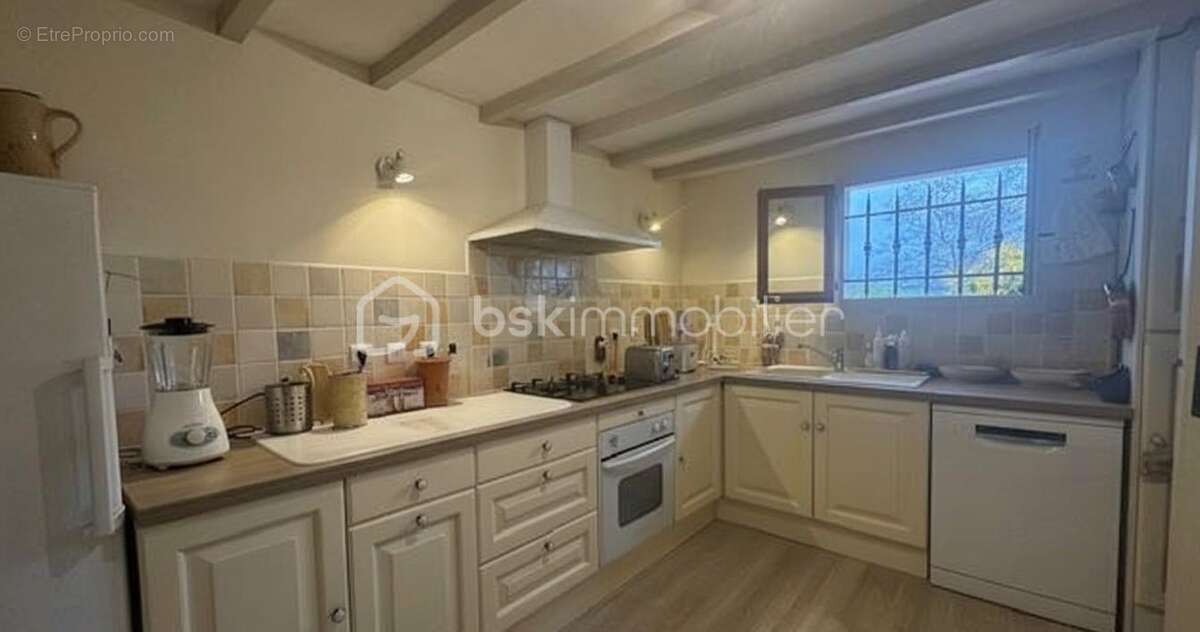 Maison à TOURRETTES