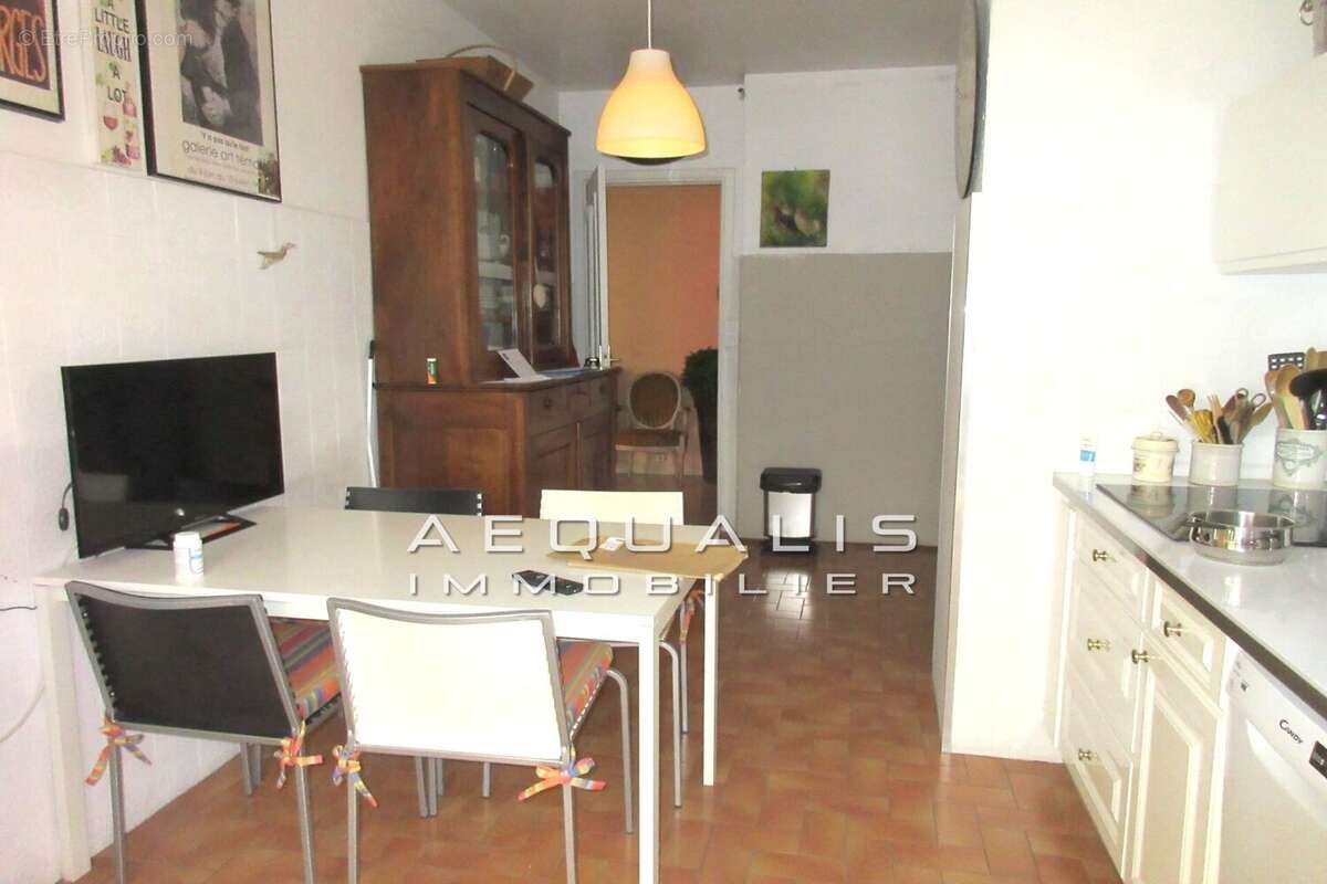 Appartement à SAINT-LAURENT-DU-VAR