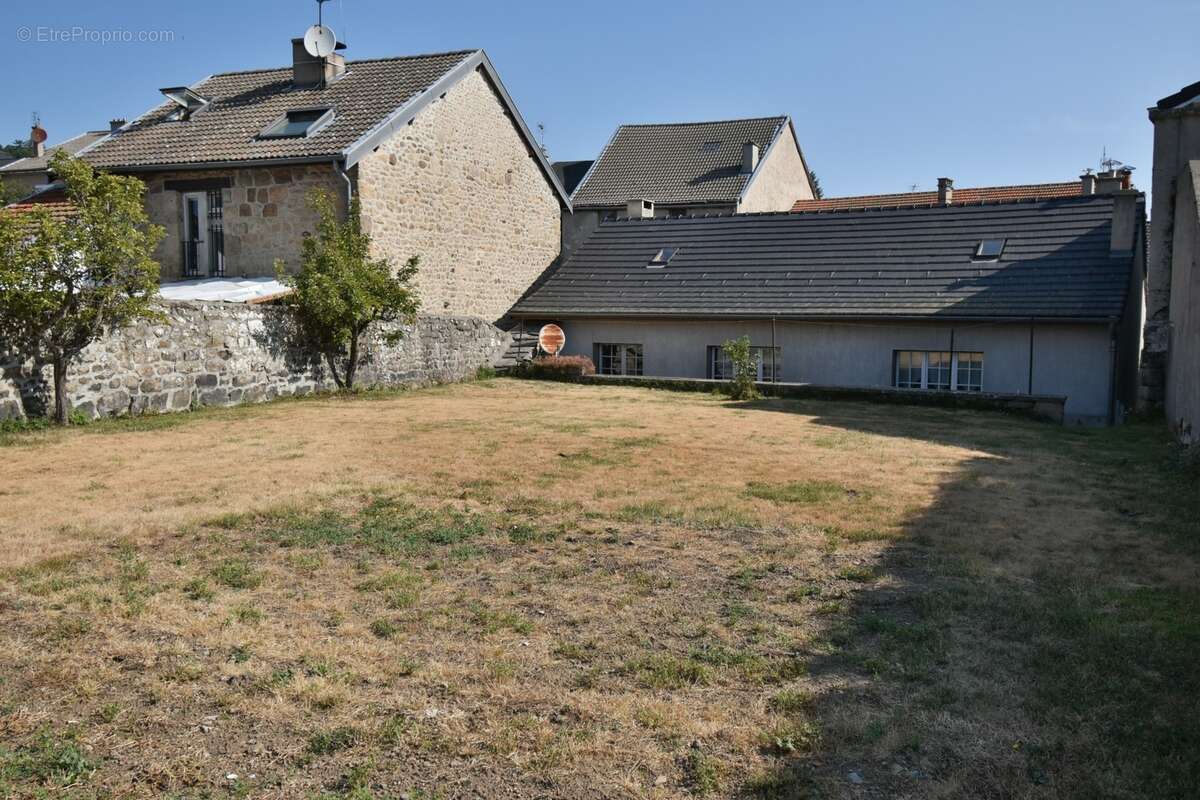 Maison à vendre 5 pièces SAINT AGREVE (07) - photo 3