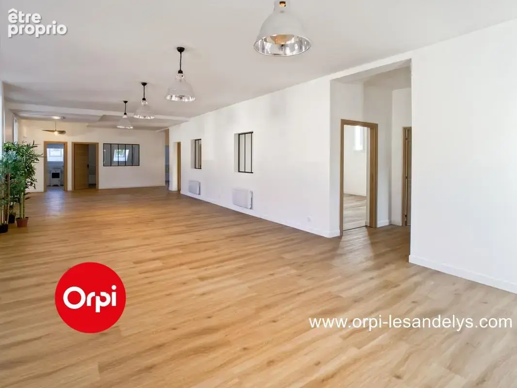 Les Andelys Centre-Ville – Superbe loft de caractère de 170 m² - photo 2