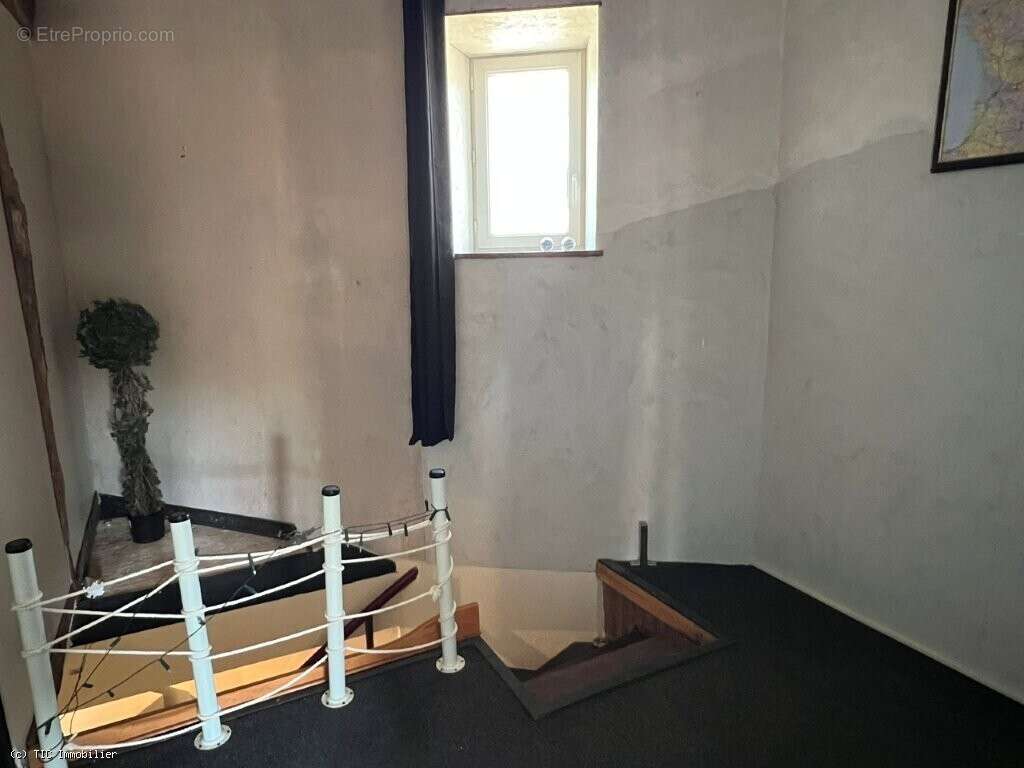 Maison à SAUZE-VAUSSAIS