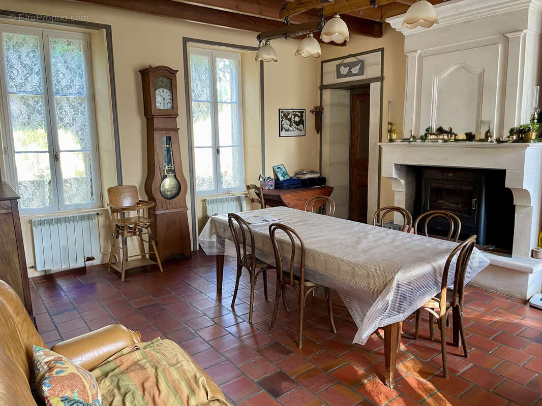 Maison à SAINT-SAVINIEN