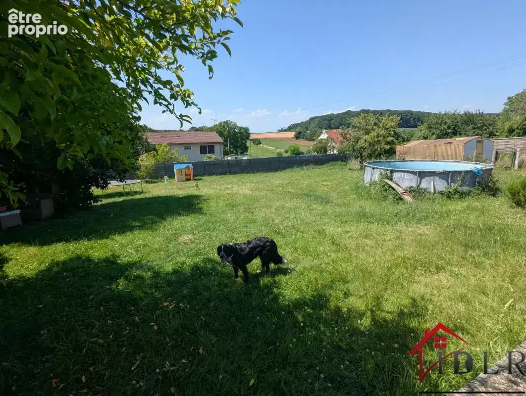 Pavillon sans mitoyenneté sur 1440 m2 à Oyriers - photo 8
