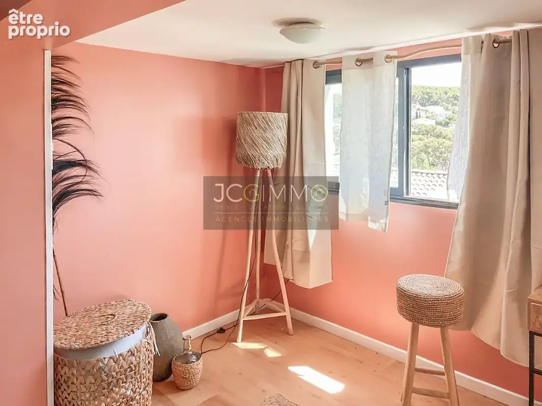 Carqueirane - villa t6 183 m2 vue mer dominante et panoramique avec studio - photo 52