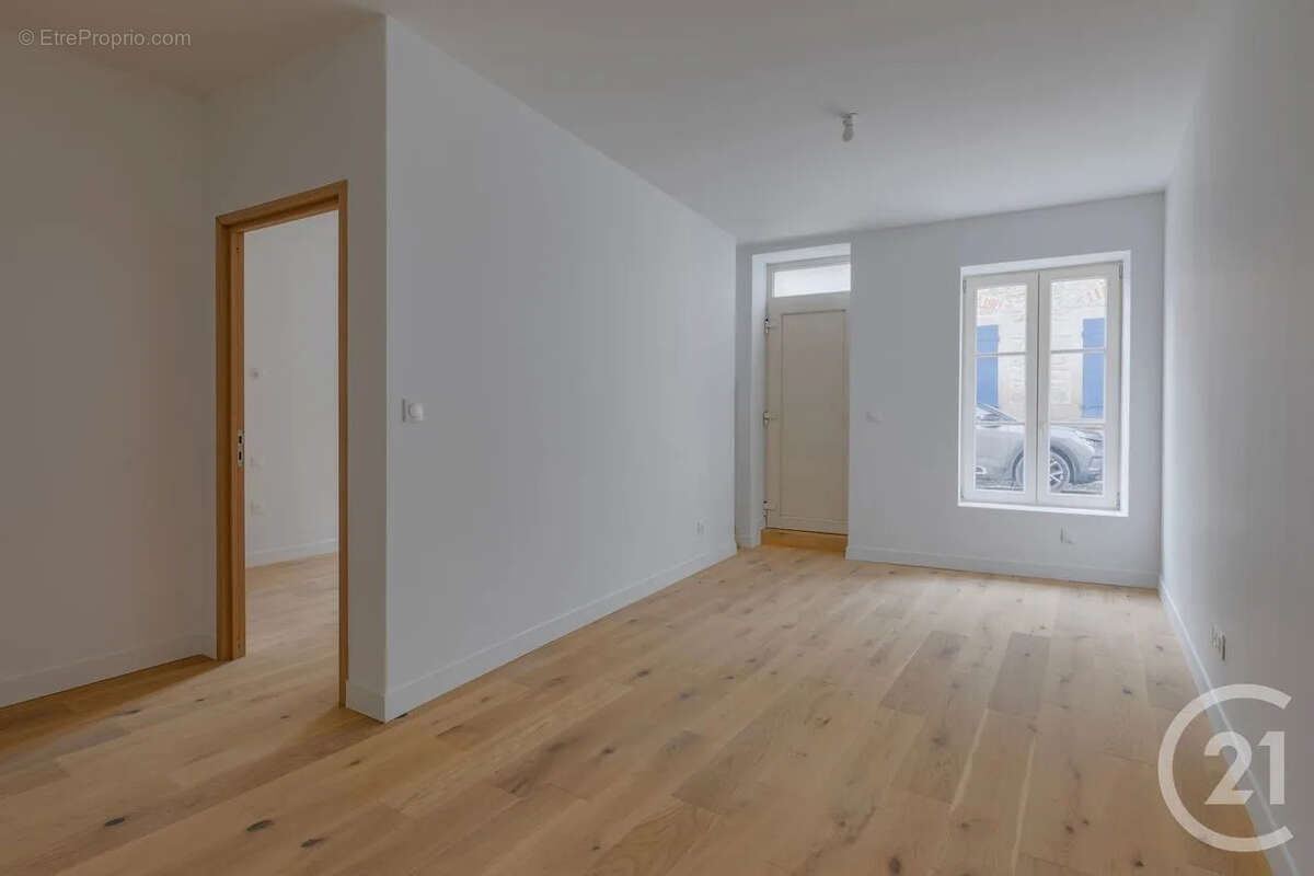 Appartement à SAINT-GENIS-LAVAL