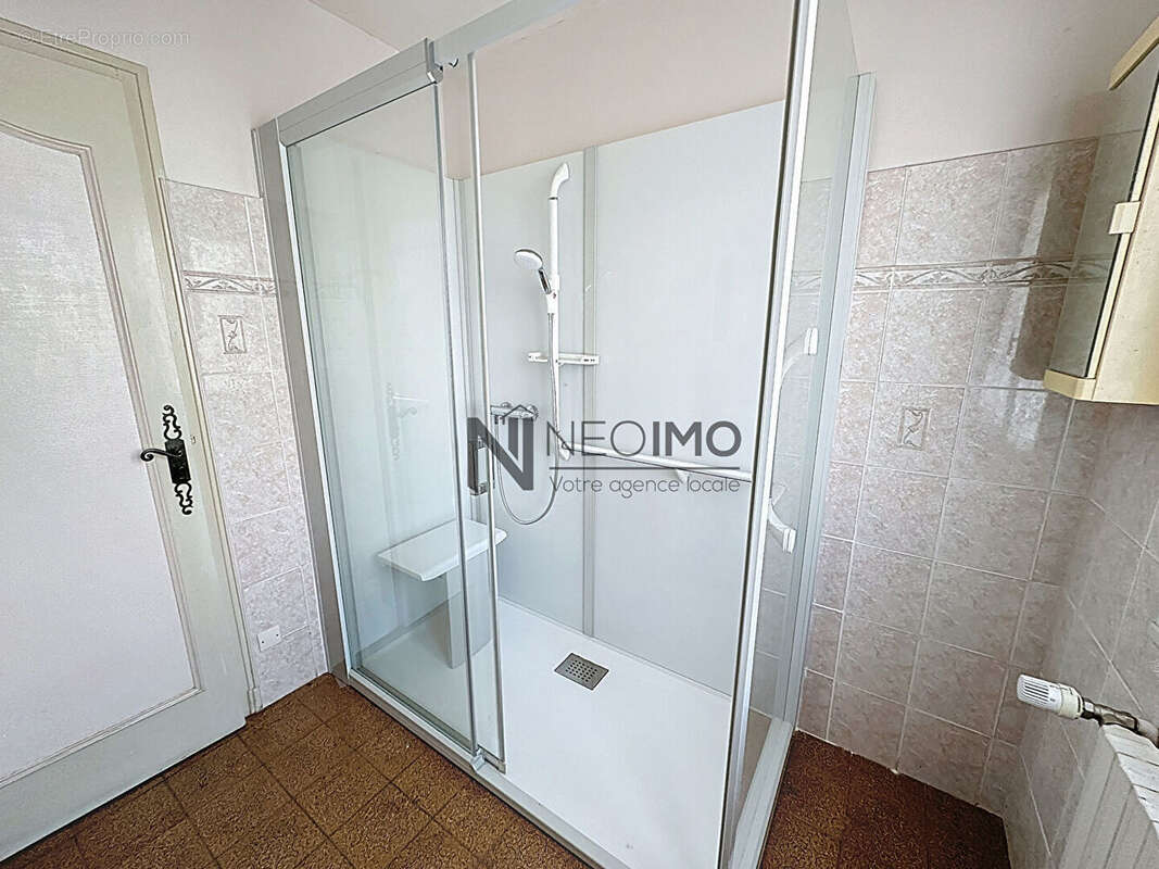 Maison à NEUFCHATEAU