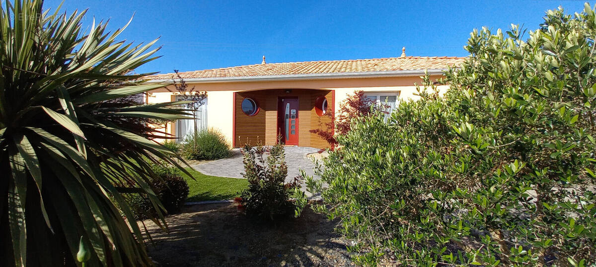 Maison à FROSSAY
