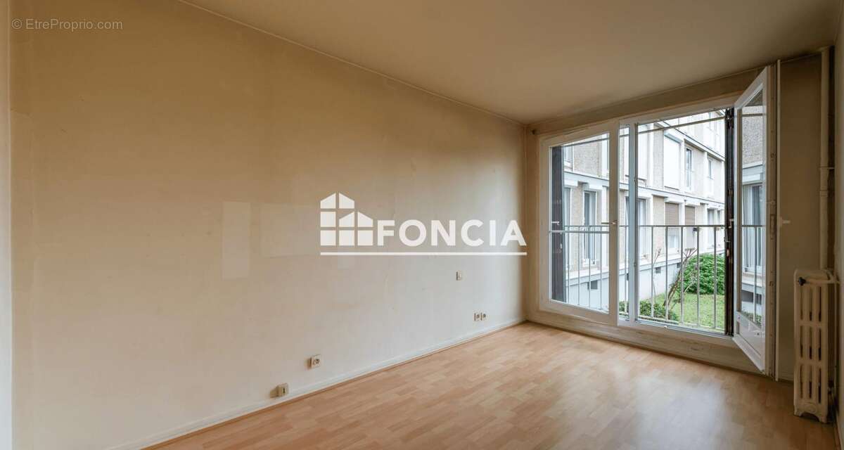 Appartement à SAINT-MAUR-DES-FOSSES