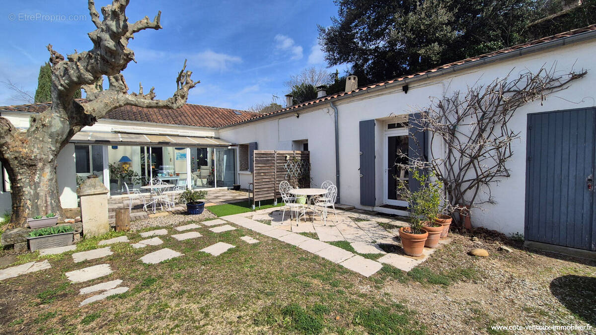 Maison à LORIOL-DU-COMTAT