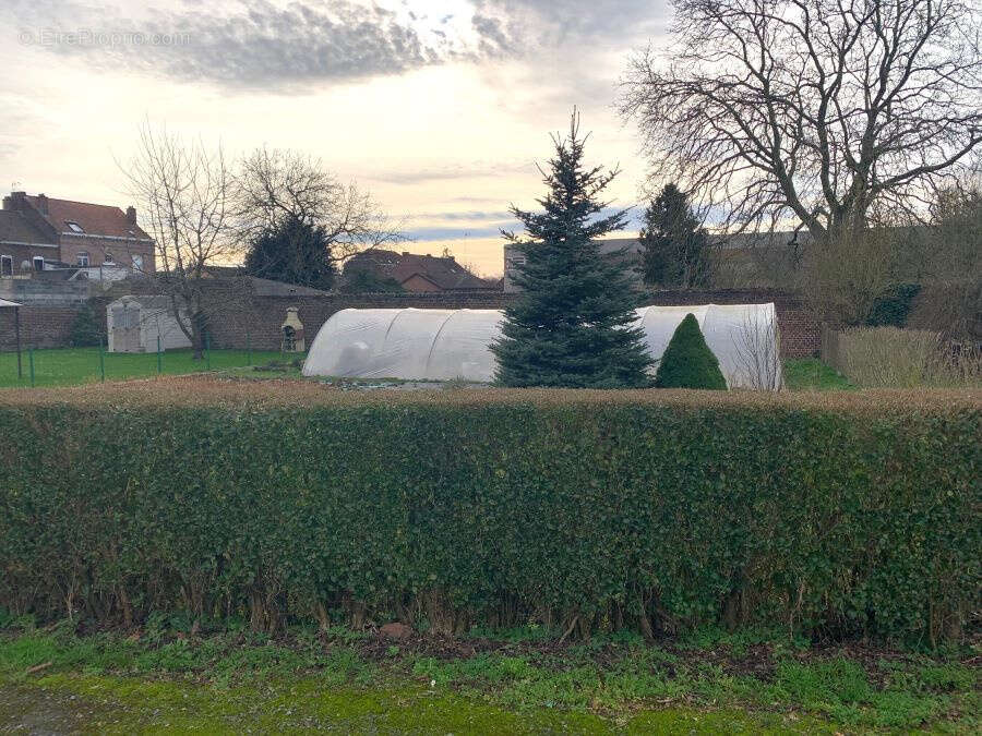 Terrain à bâtir d'une superficie de 404m2 environ ! - photo 3
