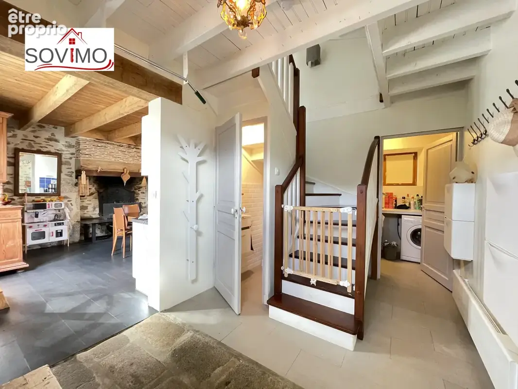 En campagne, belle maison charentaise indépendante en pierre, entièrement restaurée, sur 4800 m2 de terrain - photo 24
