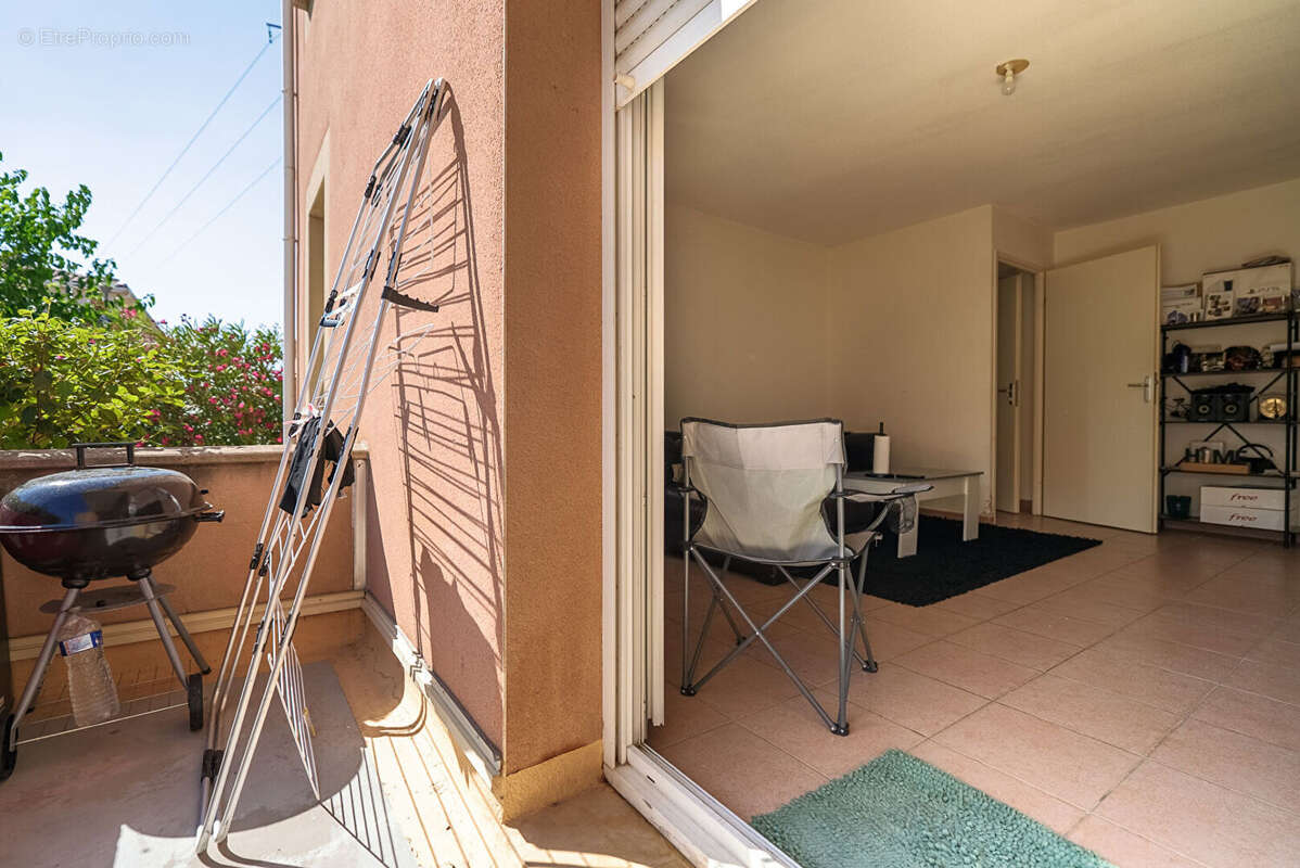 CARCASSONNE - PERIPHERIE Appartement T2 45m² avec terrasse et place de parking privative - photo 5
