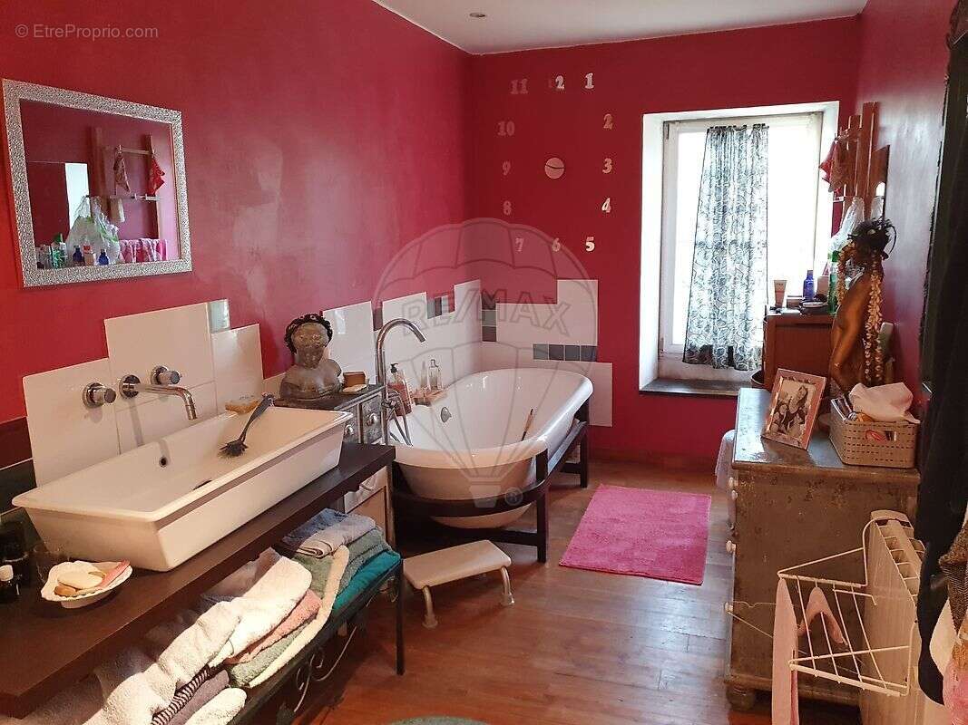 Maison à TAILLEBOURG