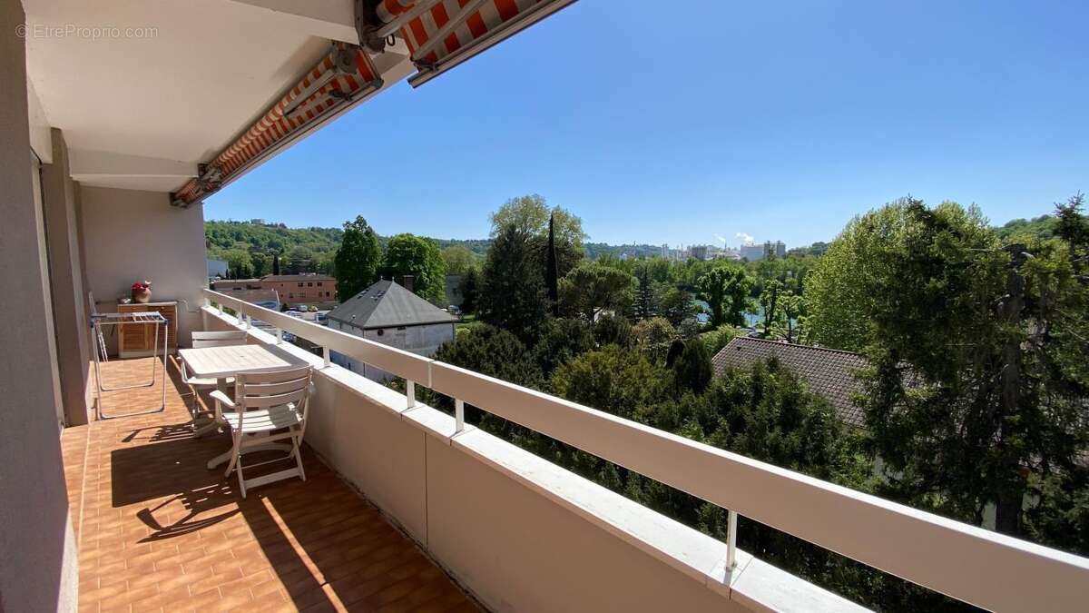 Appartement à FONTAINES-SUR-SAONE