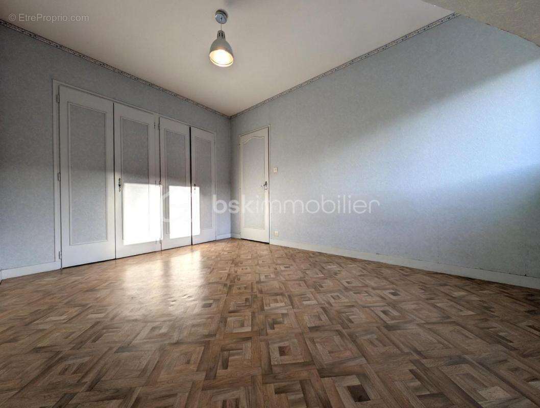 Maison à EQUEURDREVILLE-HAINNEVILLE