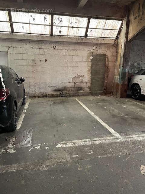 Parking à BORDEAUX