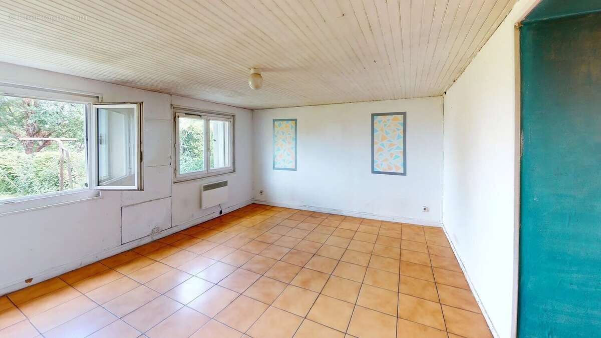 Maison à VERNEUIL-SOUS-COUCY