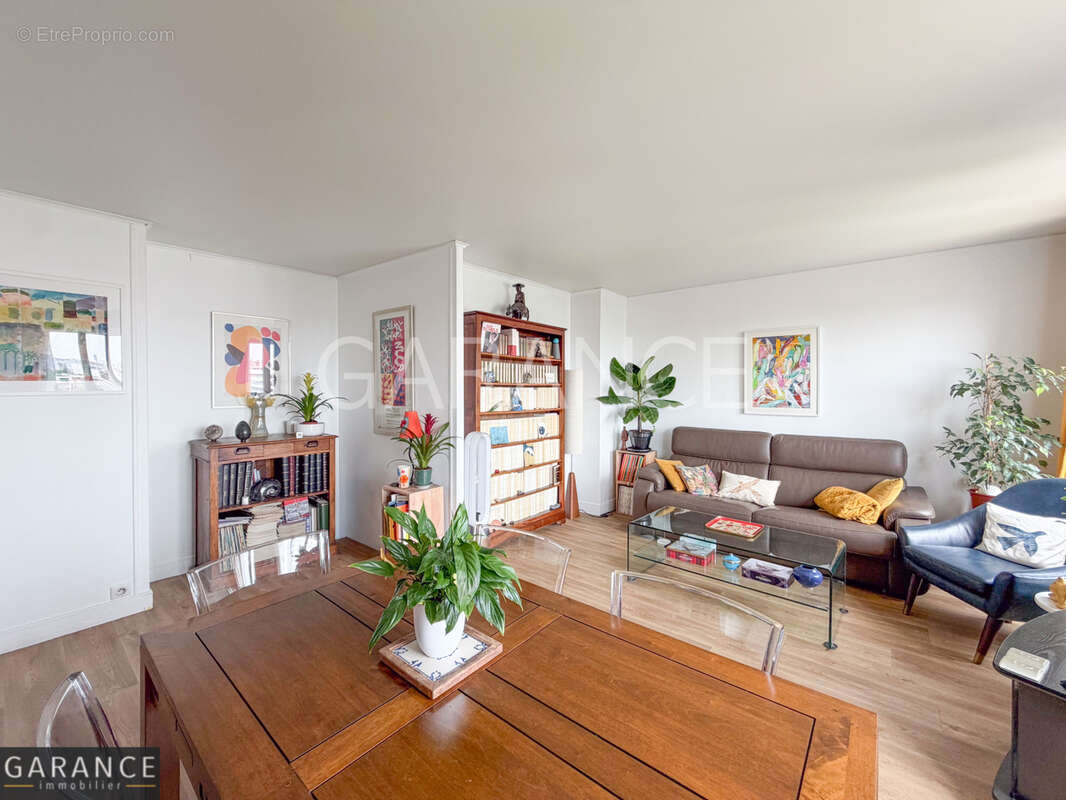Appartement à PARIS-12E