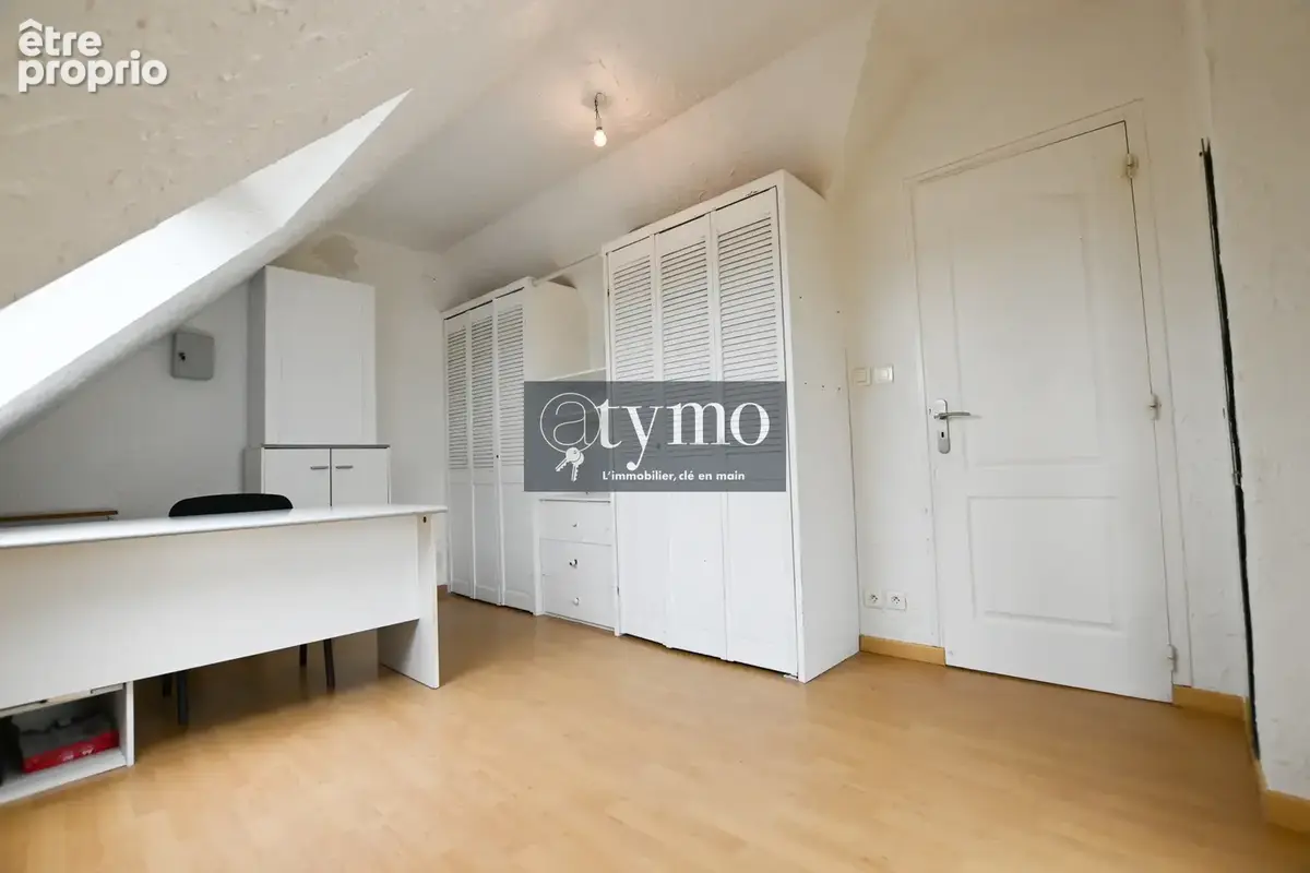 Maison 5 chambres avec gite sur terrain de 1386m2 - photo 9