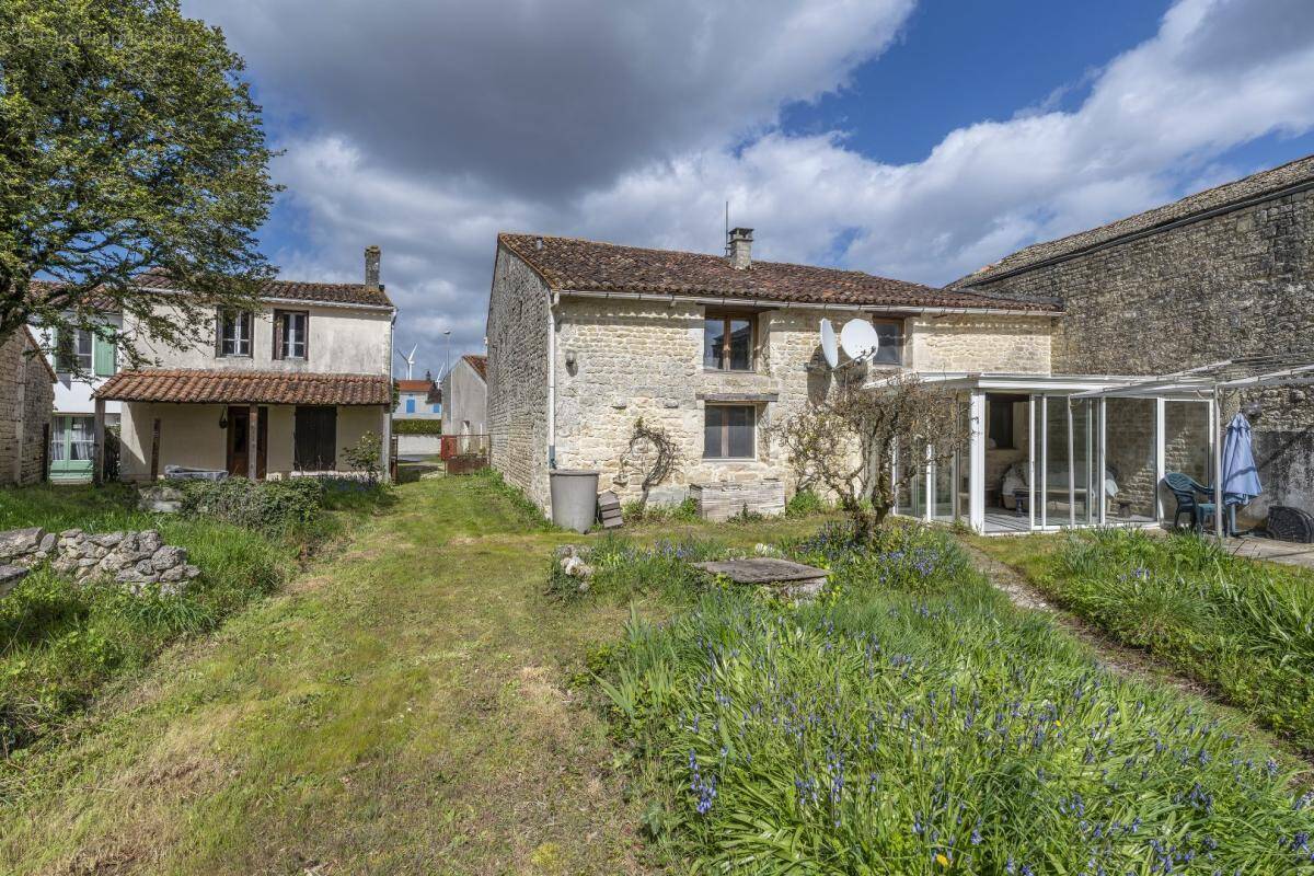Maison à COIVERT