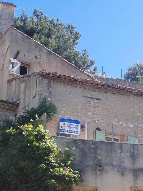 Maison à PERNES-LES-FONTAINES
