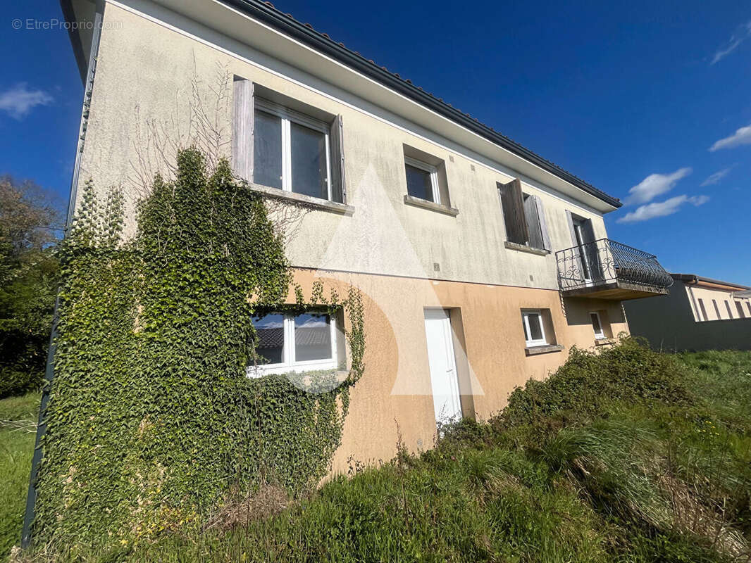Maison à PARTHENAY