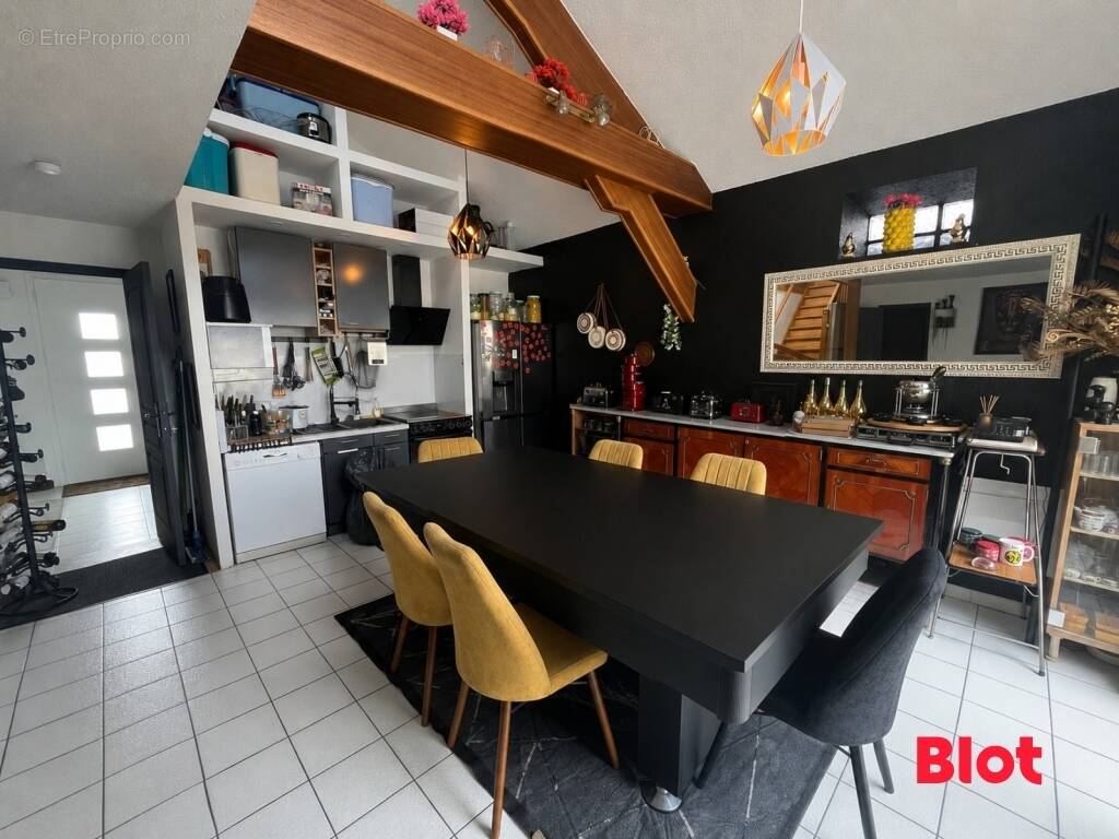 Maison à CHARTRES-DE-BRETAGNE