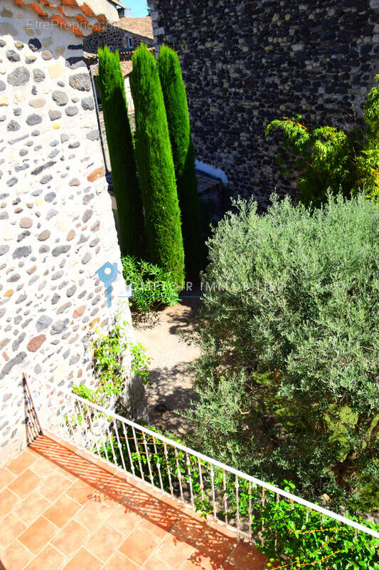 Maison à ALBA-LA-ROMAINE