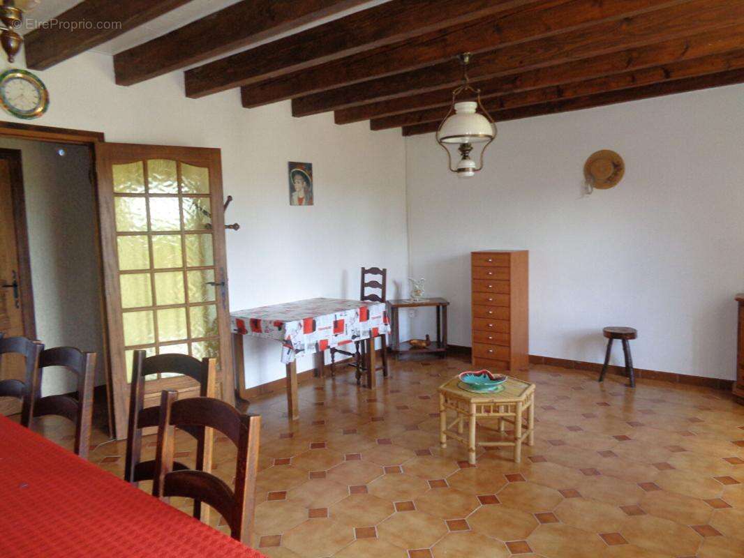 Maison à SOLIGNAC-SOUS-ROCHE