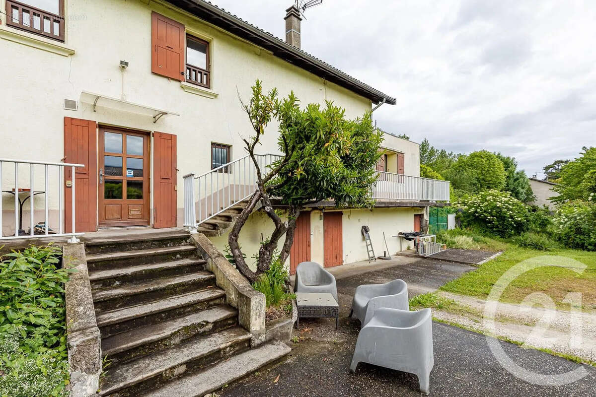 Appartement à VARCES-ALLIERES-ET-RISSET