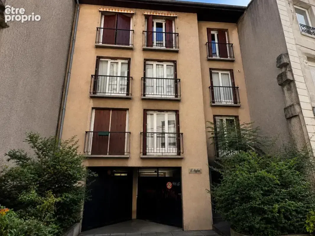 Appartement de 3 pièces de 84 m² à Saint-Étienne - photo 6