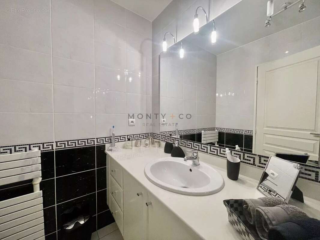 Appartement à BEAUSOLEIL
